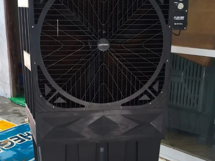 Climatizador industrial de grande vazão no estoque